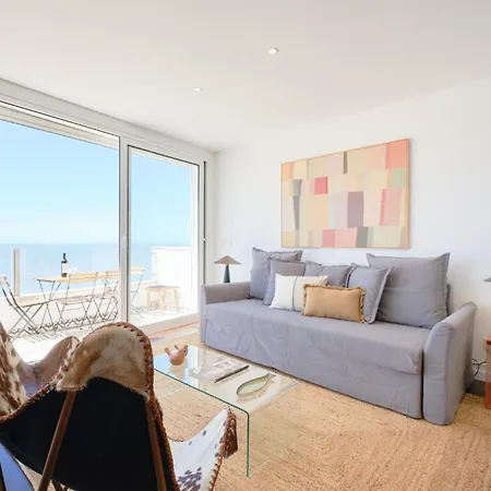 Dreamy Sea View Balcony Appartement